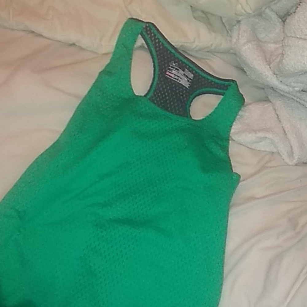 Under Armour YLG tank